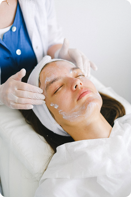 Tratamiento facial profesional en CEMDE